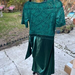 Elegant Green Lace Dress